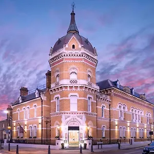 https://lansbury-heritage-hotel.cambridgehotelsuk.com