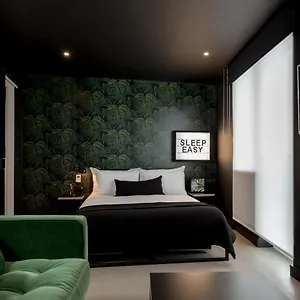 https://kip-hotel-london.cambridgehotelsuk.com